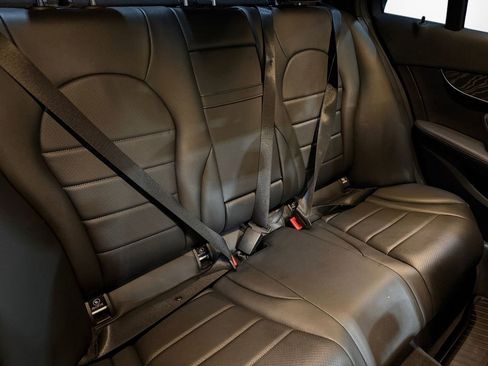 Used 2020 Mercedes-Benz C 300 4MATIC Sedan image 19