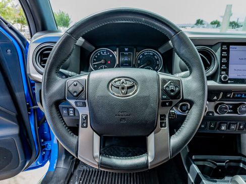 Used 2021 Toyota Tacoma Limited AWD/4WD image 18