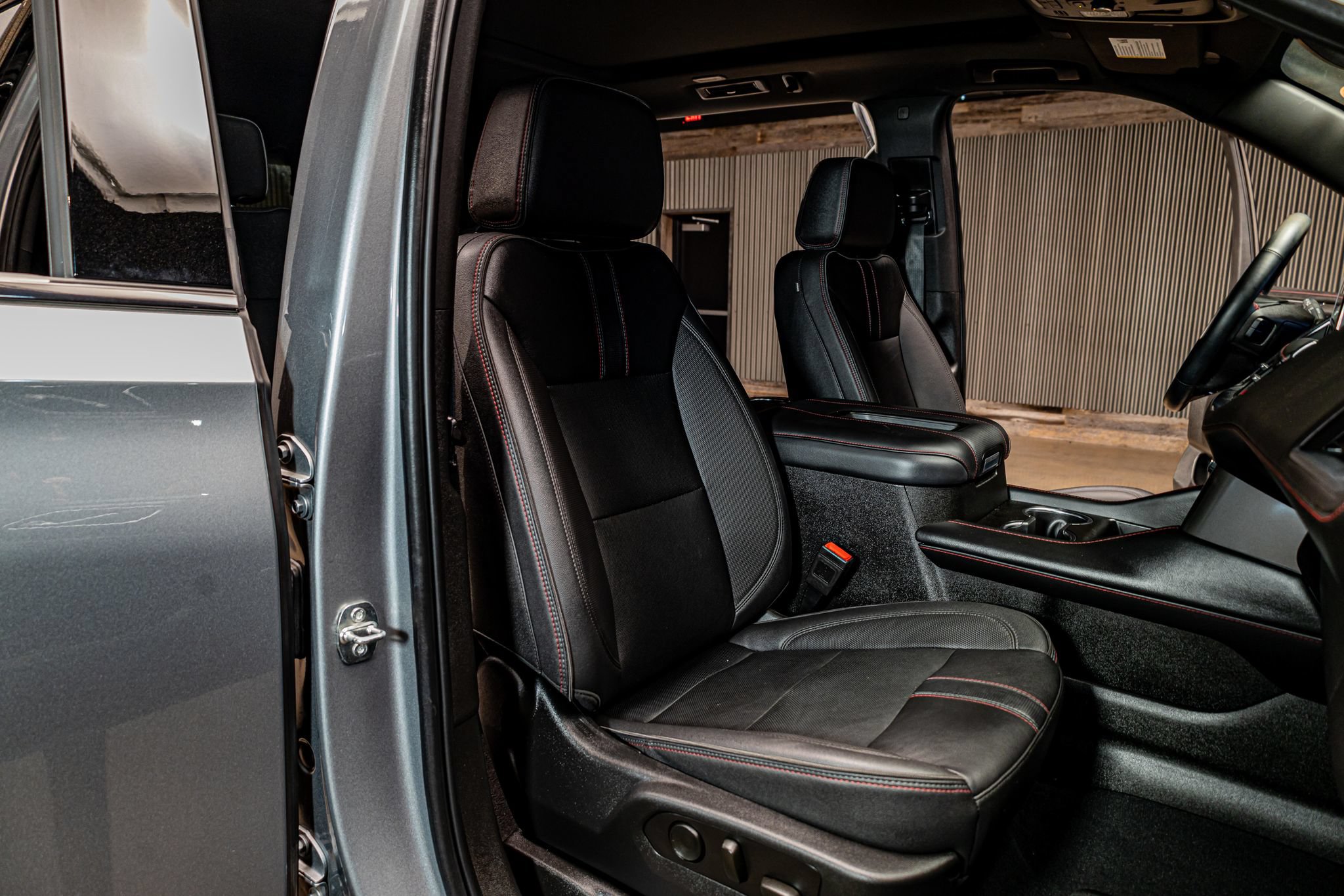 Used 2023 Chevrolet Tahoe RST w/ Luxury Package AWD/4WD image 37