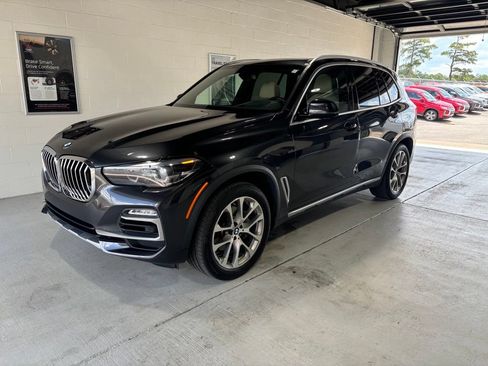 Used 2021 BMW X5 sDrive40i w/ Premium Package RWD image 1