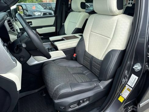 Used 2022 Toyota Tundra Capstone AWD/4WD image 9