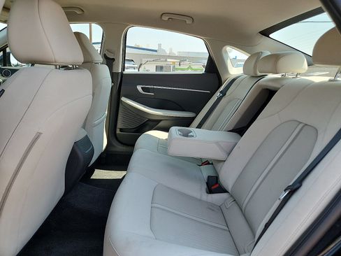 Used 2025 Hyundai Sonata SEL FWD image 8