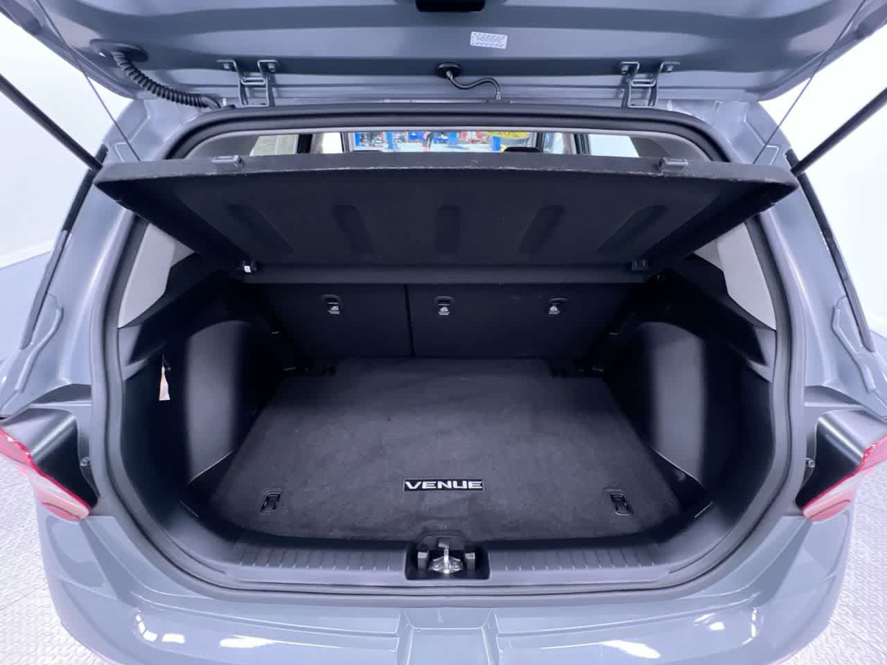 Used 2022 Hyundai Venue SEL FWD image 42