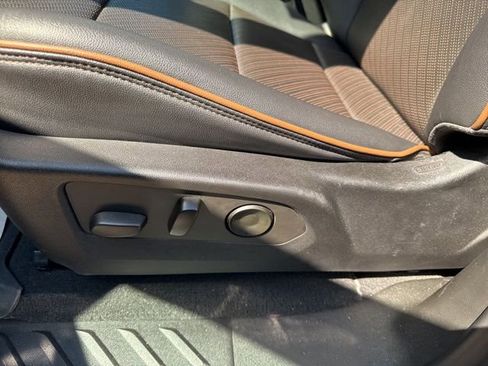 Used 2023 GMC Canyon AT4 w/ AT4 Premium Package image 21