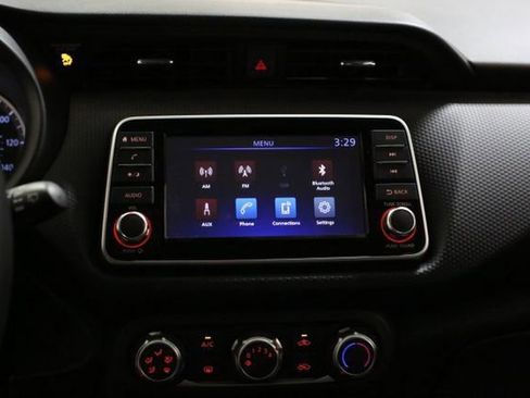 Certified 2025 Nissan Kicks Play S image 12