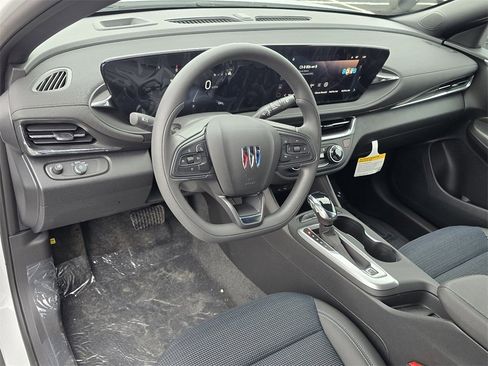 New 2026 Buick Envista Preferred image 14