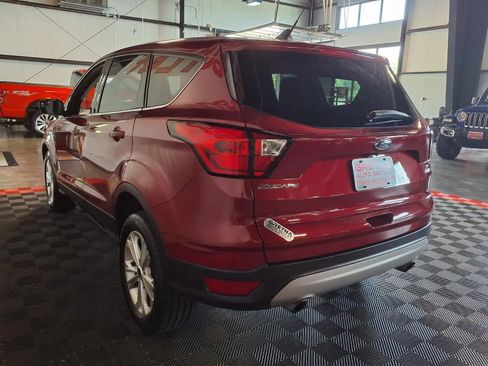 Used 2019 Ford Escape SE AWD/4WD image 4