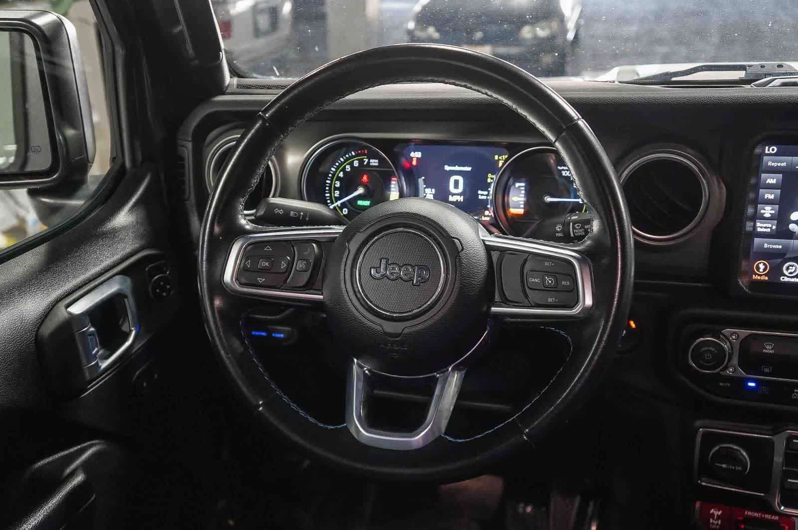 Used 2021 Jeep Wrangler Unlimited Rubicon 4xe AWD/4WD image 12