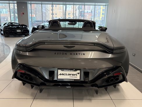 Used 2023 Aston Martin V8 Vantage Roadster RWD image 3