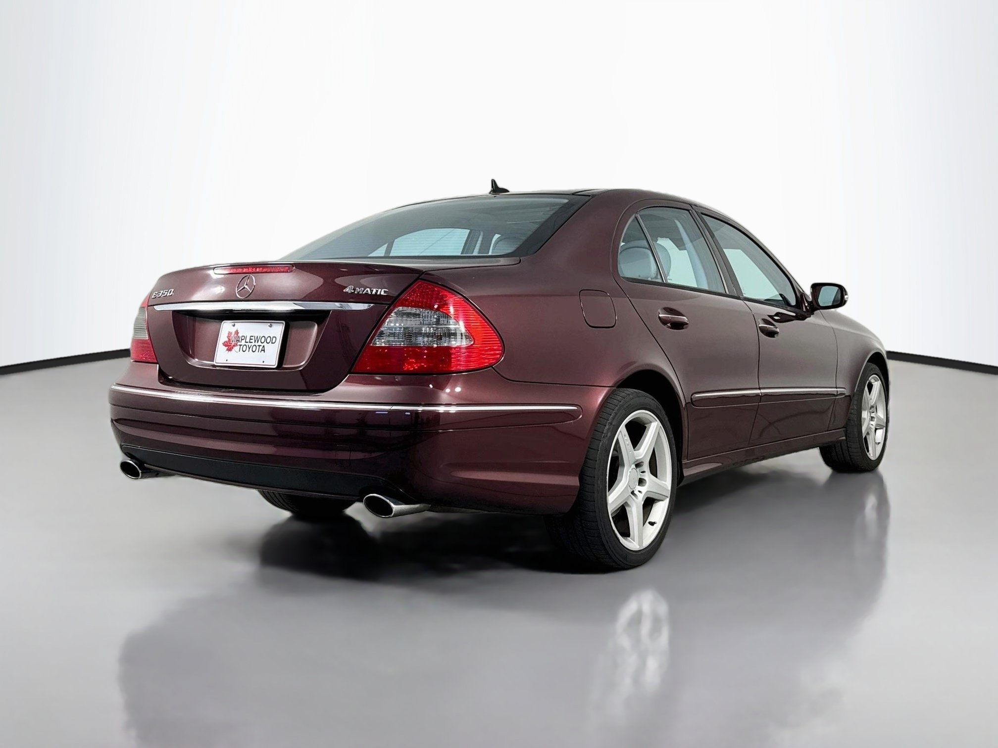 Used 2009 Mercedes-Benz E 350 4MATIC Sedan image 7