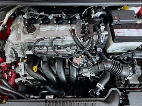 Used 2022 Toyota Corolla LE FWD image 32