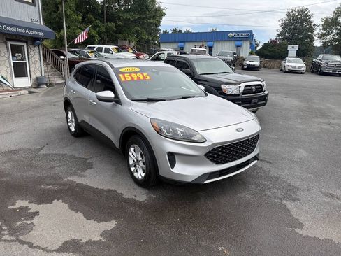 Used 2020 Ford Escape SE AWD/4WD image 2
