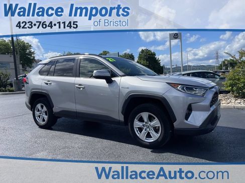 Used 2021 Toyota RAV4 XLE w/ Convenience Package AWD/4WD image 1