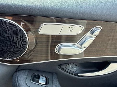Used 2018 Mercedes-Benz GLC 300 4MATIC image 47