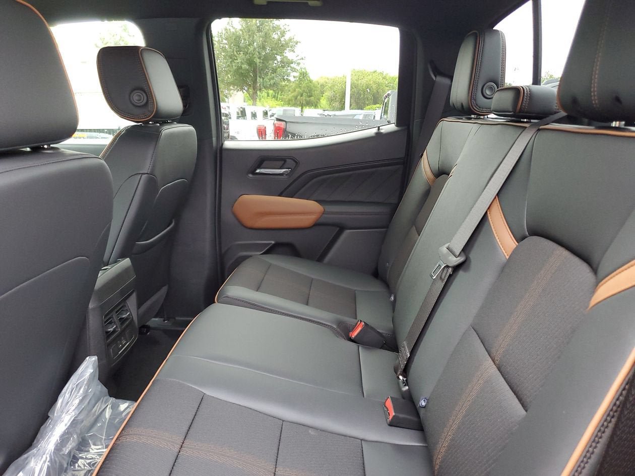 New 2026 GMC Canyon AT4 AWD/4WD image 11