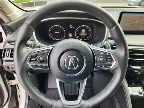 Used 2024 Acura MDX SH-AWD w/ Advance Package image 9