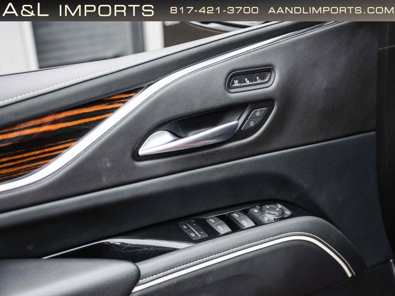 Used 2024 Cadillac Escalade ESV Premium Luxury AWD/4WD image 49