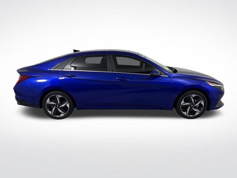 Used 2023 Hyundai Elantra Limited FWD image 2