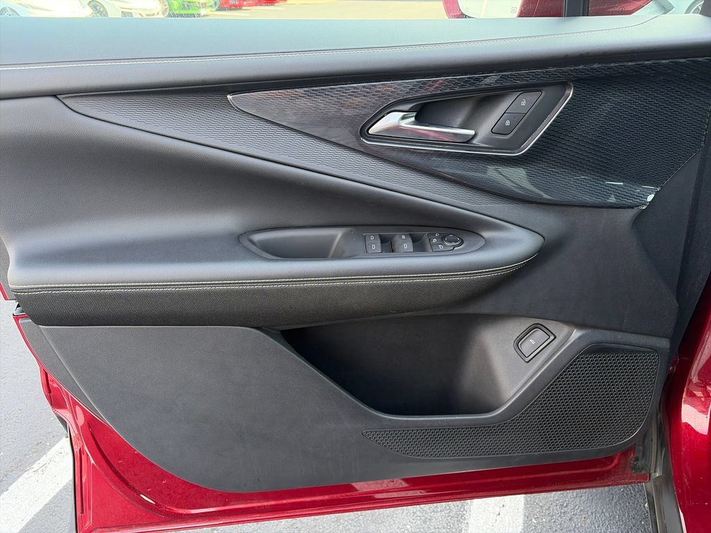 New 2025 Chevrolet Blazer EV LT AWD/4WD image 16