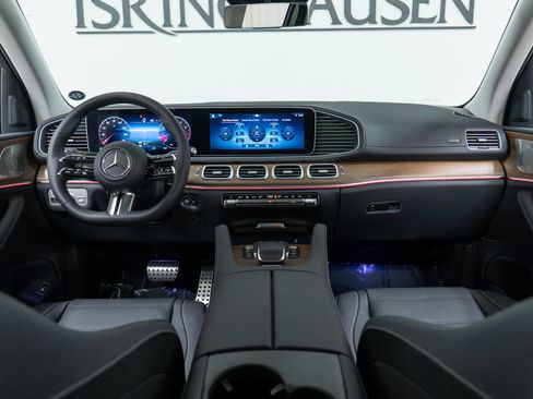 New 2026 Mercedes-Benz GLS 450 4MATIC image 15