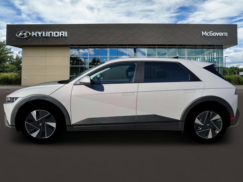 New 2026 Hyundai Ioniq 5 SEL image 3