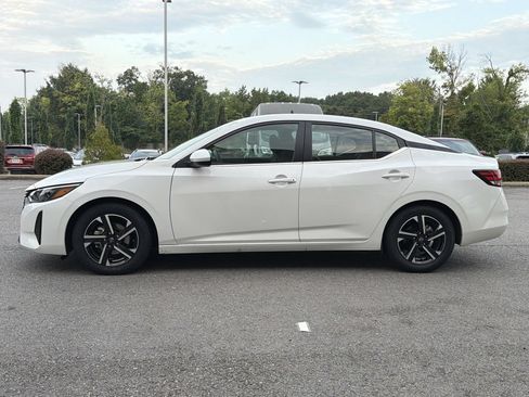 Used 2025 Nissan Sentra SV FWD image 6