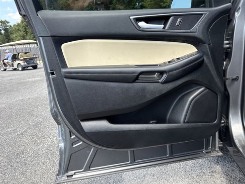 Used 2024 Ford Edge SE image 14