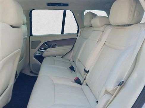 Certified 2023 Land Rover Range Rover SE image 12