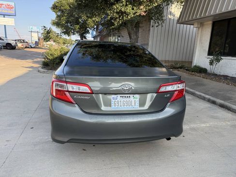 Used 2014 Toyota Camry LE FWD image 5
