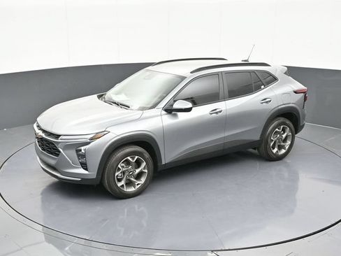 New 2026 Chevrolet Trax LT w/ Driver Confidence Package FWD image 57