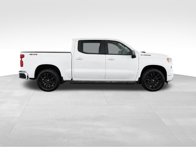 New 2026 Chevrolet Silverado 1500 RST w/ LPO, Dark Essentials Package AWD/4WD image 8