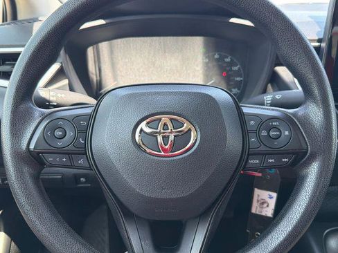 Certified 2025 Toyota Corolla LE FWD image 22