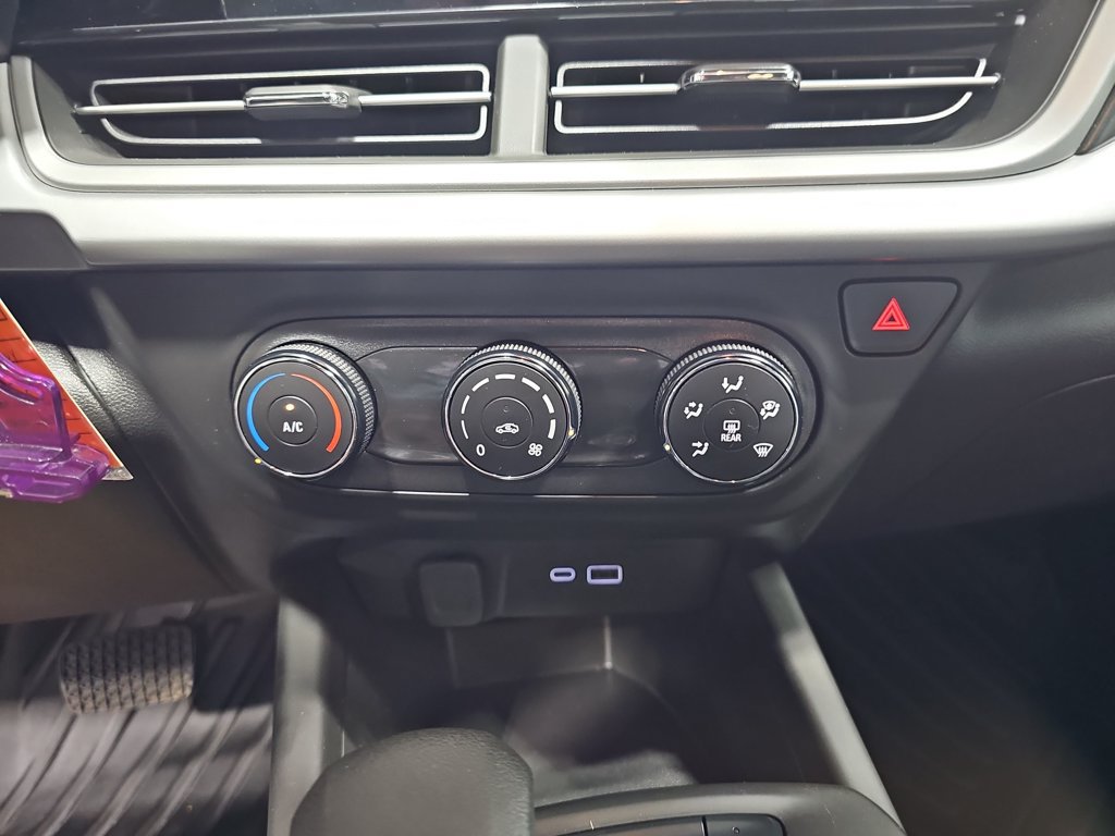 Used 2024 Chevrolet Trax LS FWD image 20
