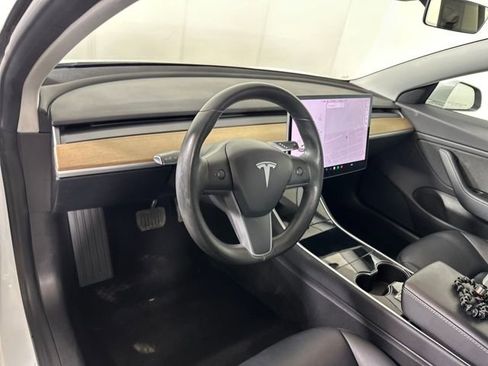 Used 2018 Tesla Model 3 Long Range image 13