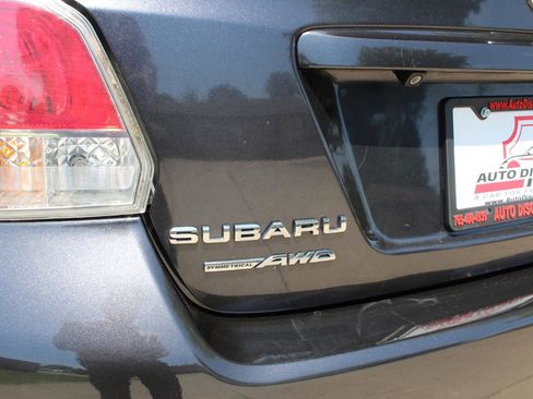 Used 2015 Subaru Impreza 2.0i AWD/4WD image 38