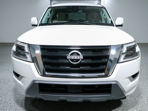 Used 2023 Nissan Armada SL w/ Captain's Chairs Package RWD image 4