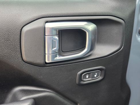 Used 2026 Jeep Wrangler Unlimited Sport AWD/4WD image 11