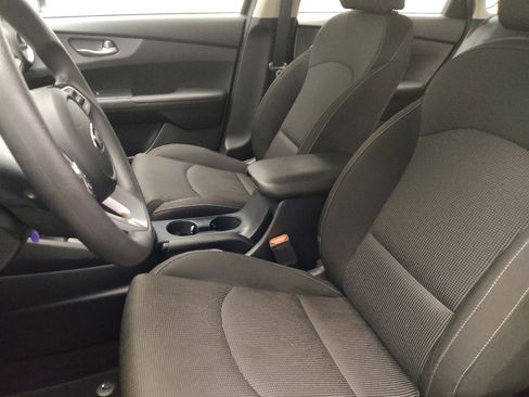 Used 2019 Kia Forte LXS FWD image 17