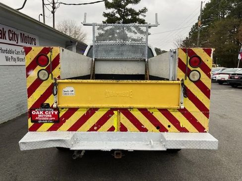 Used 2004 Ford F350 XL image 6