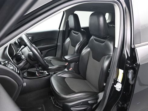 Used 2021 Jeep Compass Latitude image 11