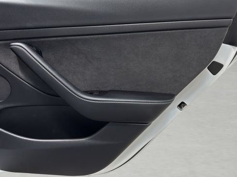 Used 2022 Tesla Model 3 RWD image 15