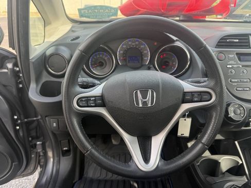 Used 2013 Honda Fit Sport image 12
