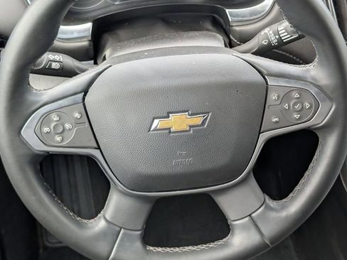 Used 2023 Chevrolet Traverse LT FWD image 5