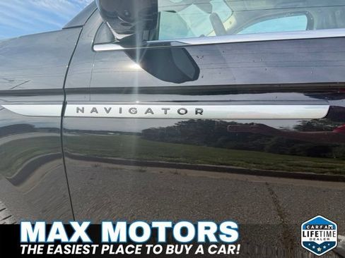 Used 2025 Lincoln Navigator Reserve AWD/4WD image 19