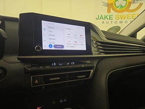 Used 2025 Toyota Camry LE FWD image 21