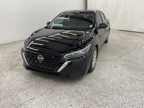 Used 2025 Nissan Sentra S FWD image 2