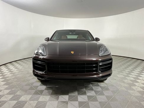 Used 2022 Porsche Cayenne Turbo image 7