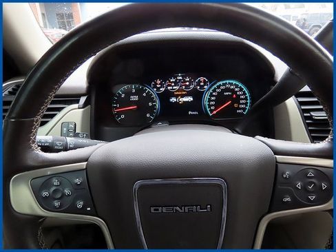 Used 2017 GMC Yukon Denali w/ Open Road Package image 16