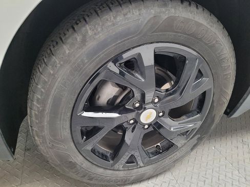 Used 2020 Chevrolet Equinox Premier image 31