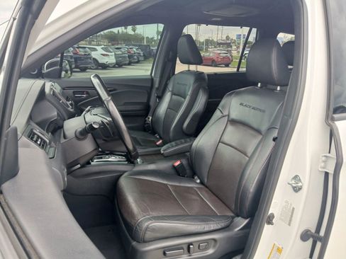 Used 2022 Honda Pilot Black Edition image 41
